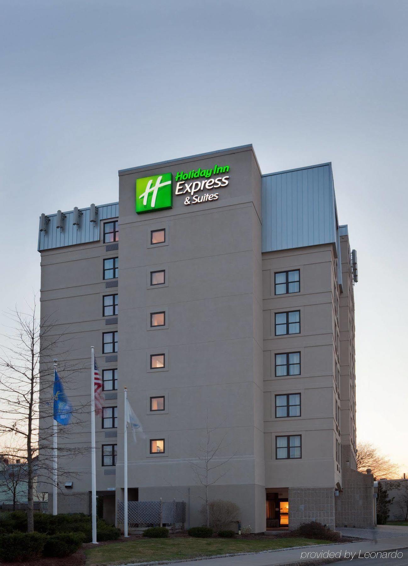Holiday Inn Express & Suites Boston - Cambridge, An Ihg Hotel Екстер'єр фото